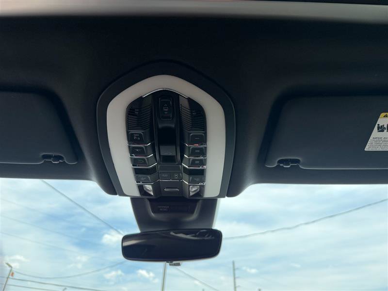 Used 2025 Porsche Macan Turbo AWD/4WD image 19