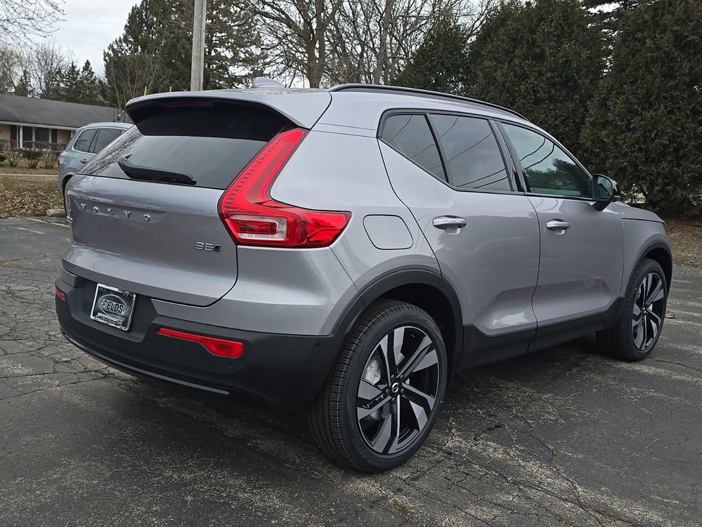 New 2026 Volvo XC40 B5 Ultra w/ Climate Package AWD/4WD image 5