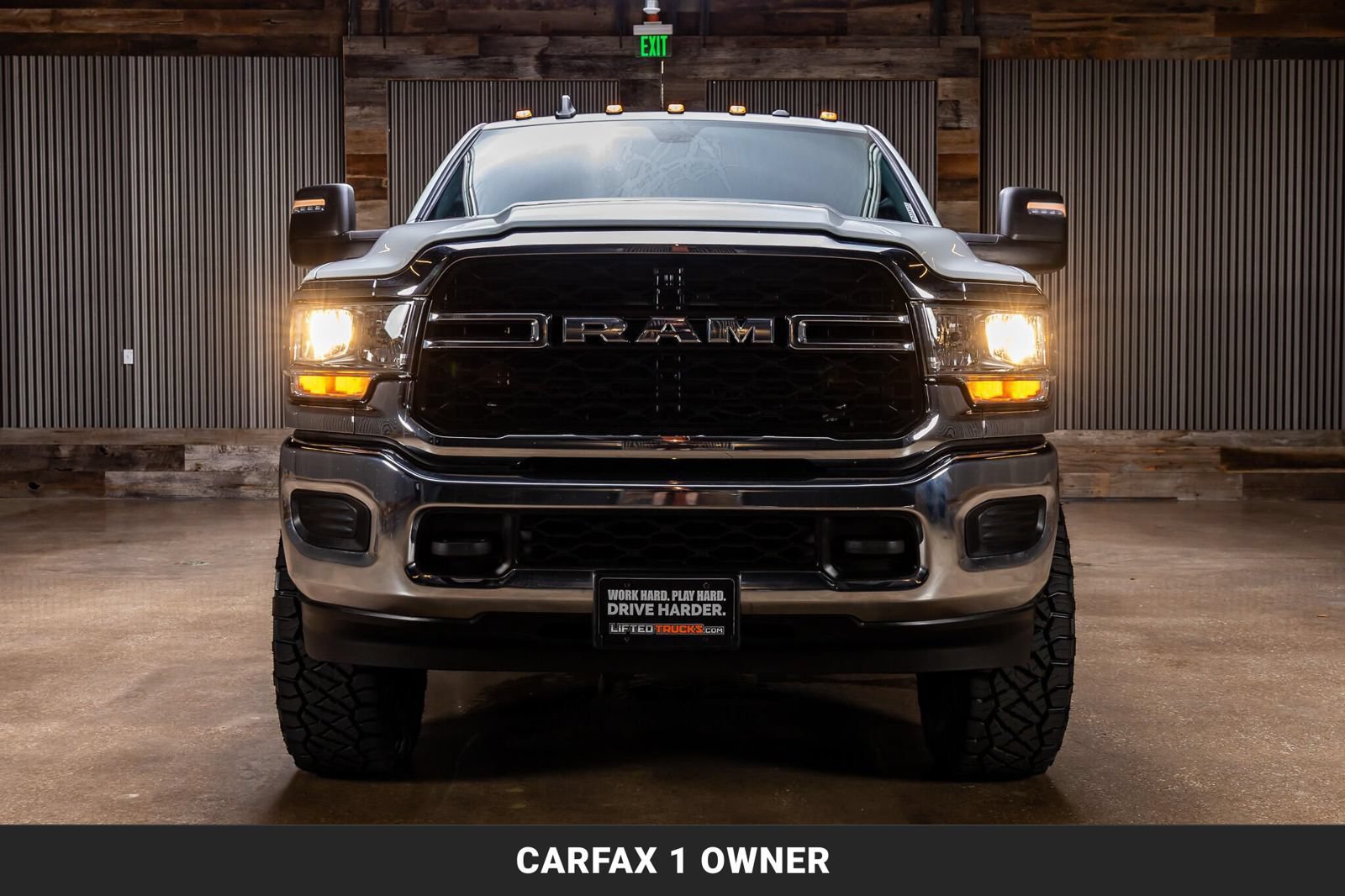 Used 2024 RAM 3500 Tradesman w/ Chrome Appearance Group AWD/4WD image 4