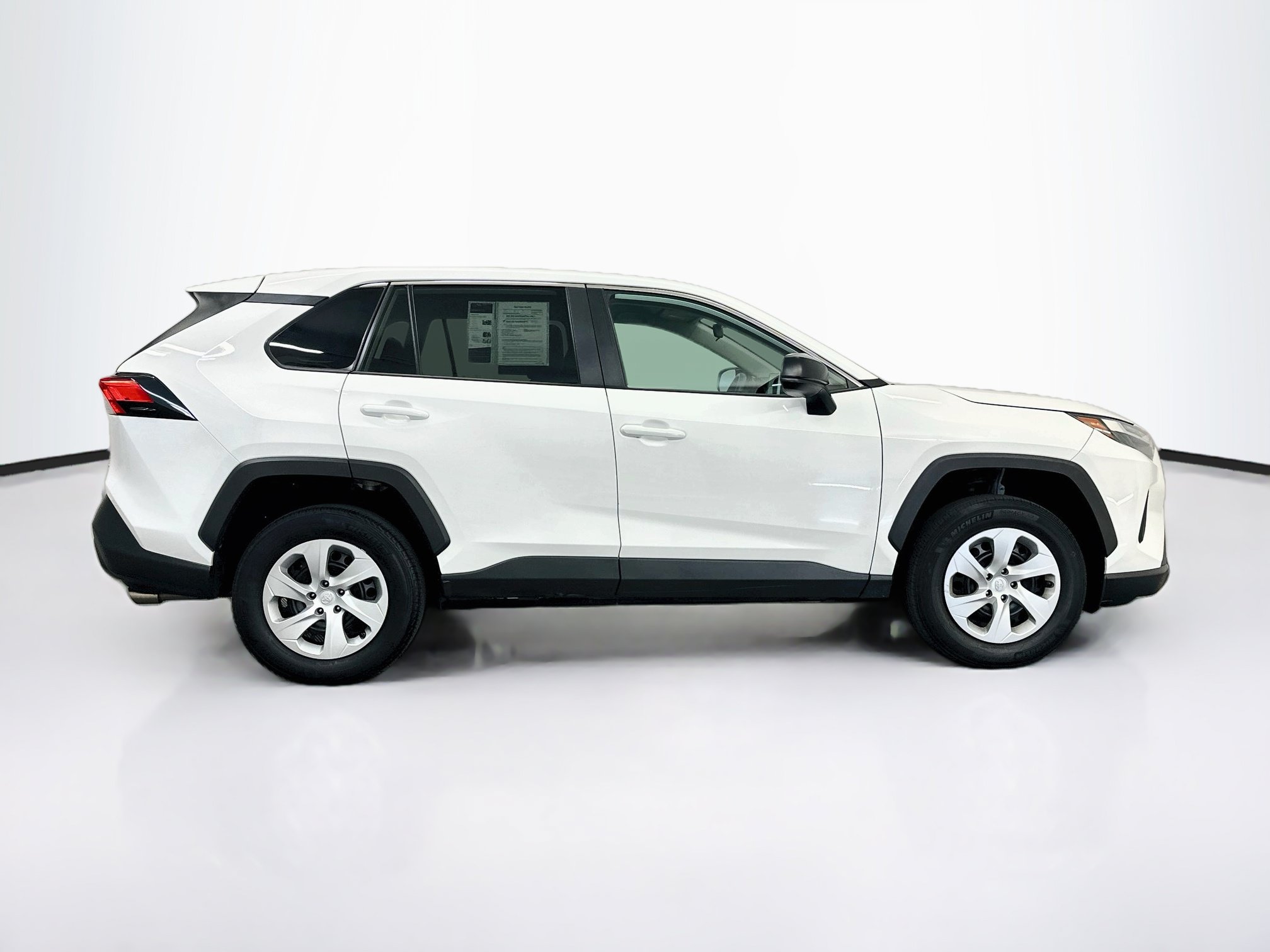 Used 2025 Toyota RAV4 LE AWD/4WD image 10