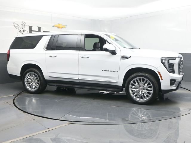 Used 2025 GMC Yukon XL Denali AWD/4WD image 1