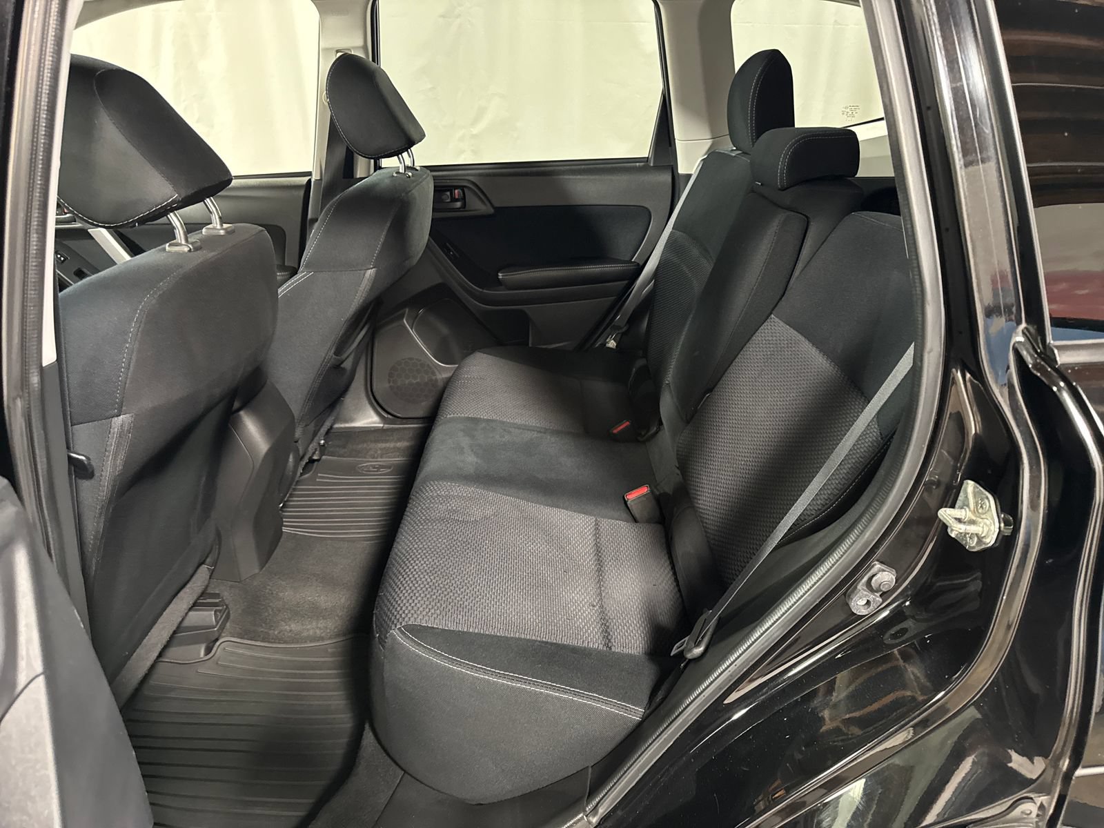 Used 2016 Subaru Forester 2.5i Premium w/ Popular Package #2 AWD/4WD image 5