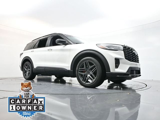Used 2025 Ford Explorer ST image 30