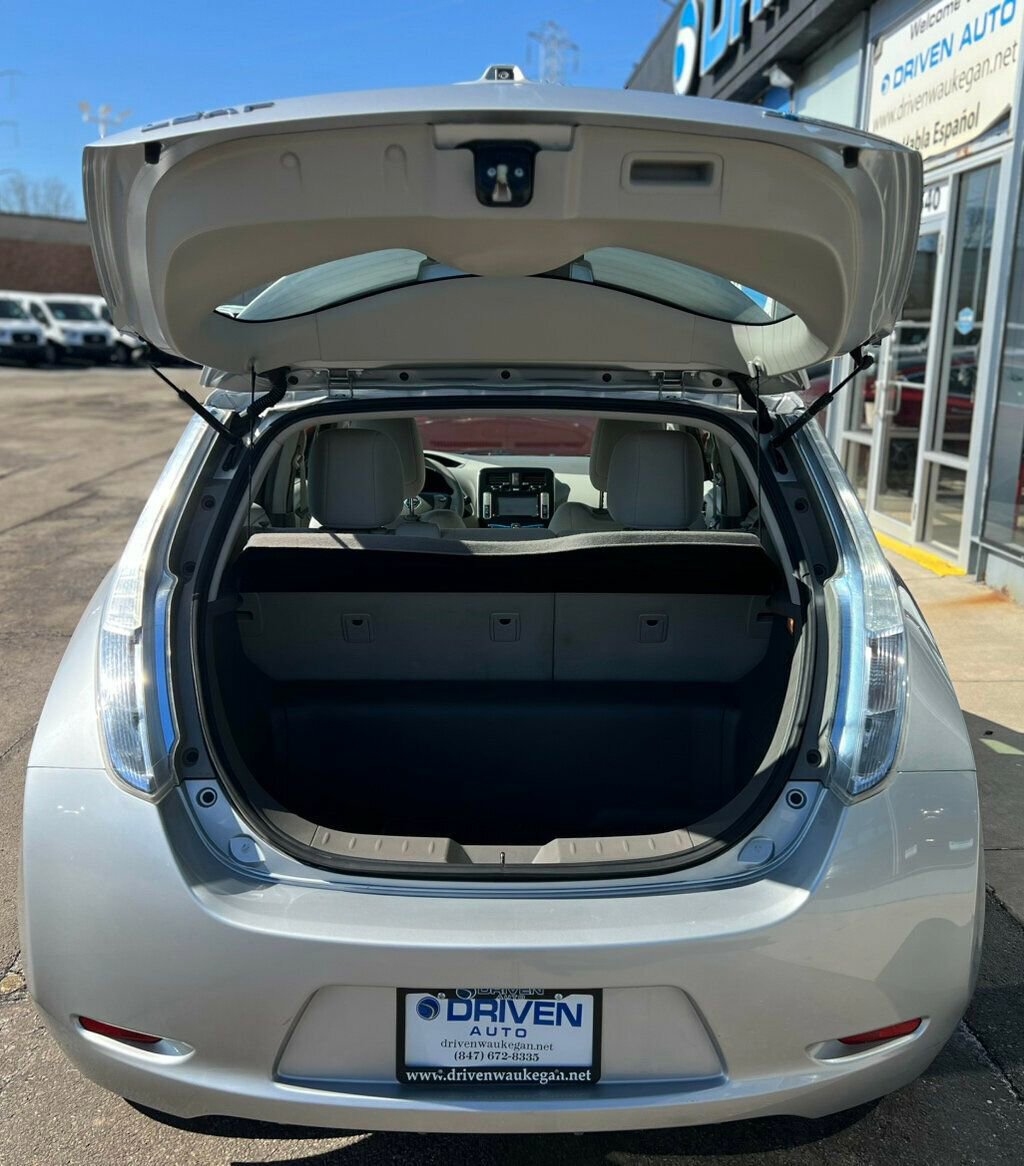 Used 2012 Nissan Leaf SL image 8