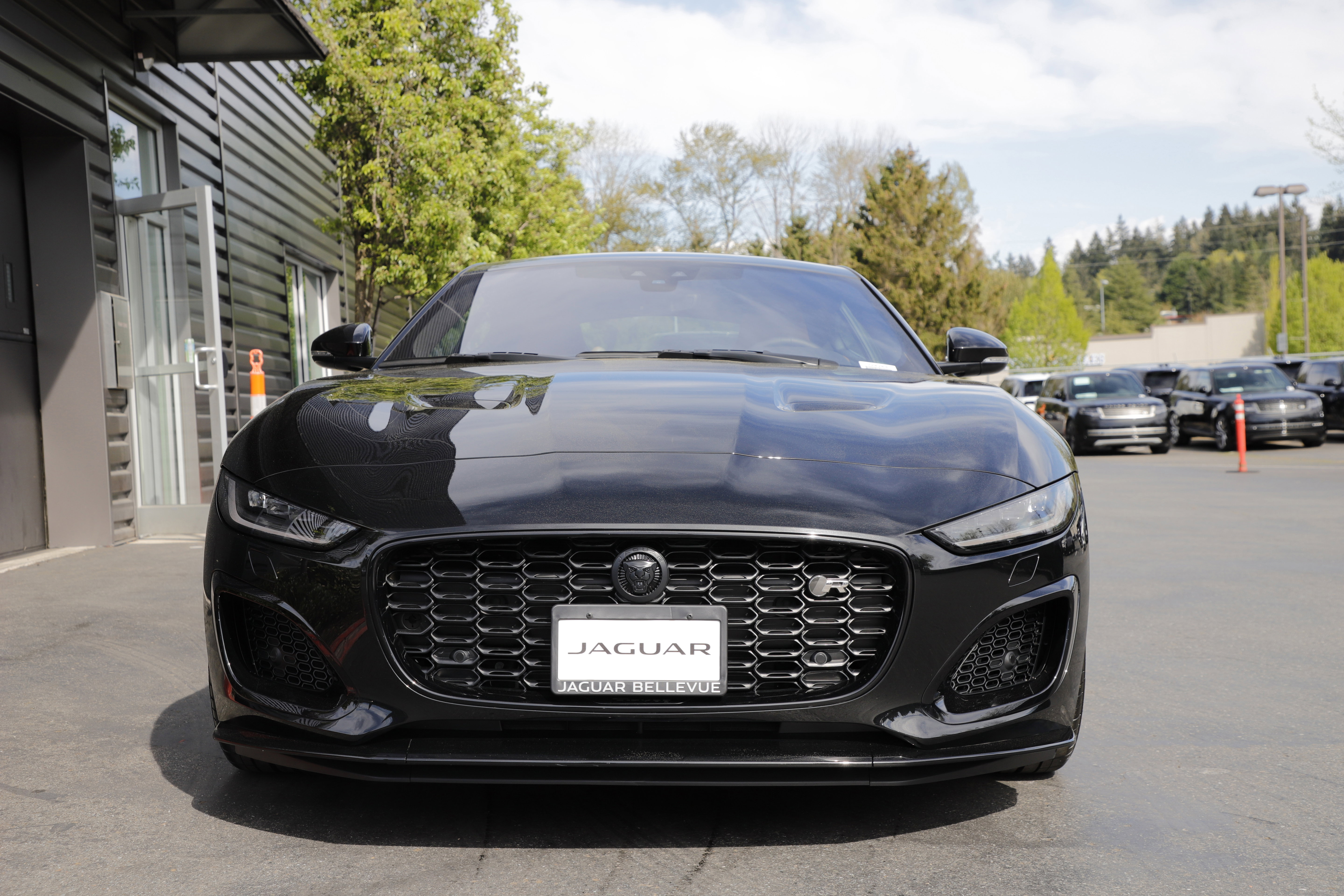 New 2024 Jaguar F-TYPE R AWD/4WD image 4