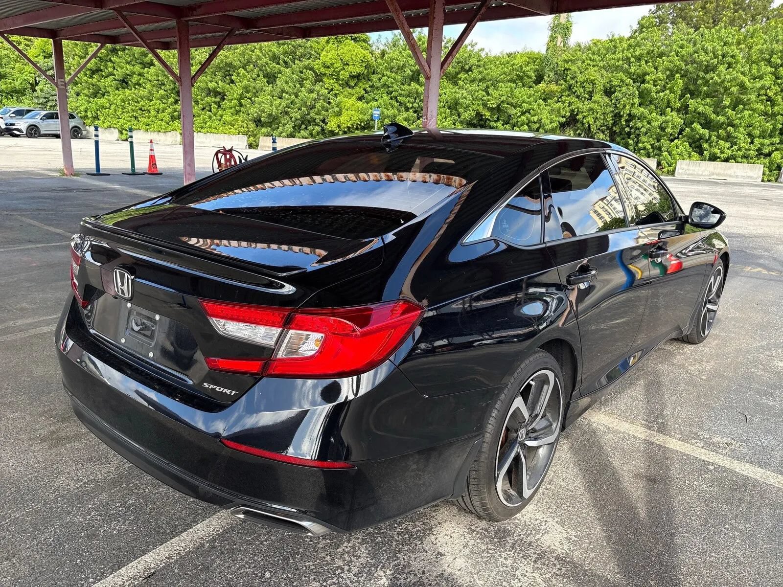 Used 2022 Honda Accord Sport image 2