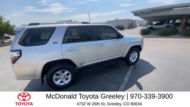 Used 2022 Toyota 4Runner SR5 AWD/4WD image 9