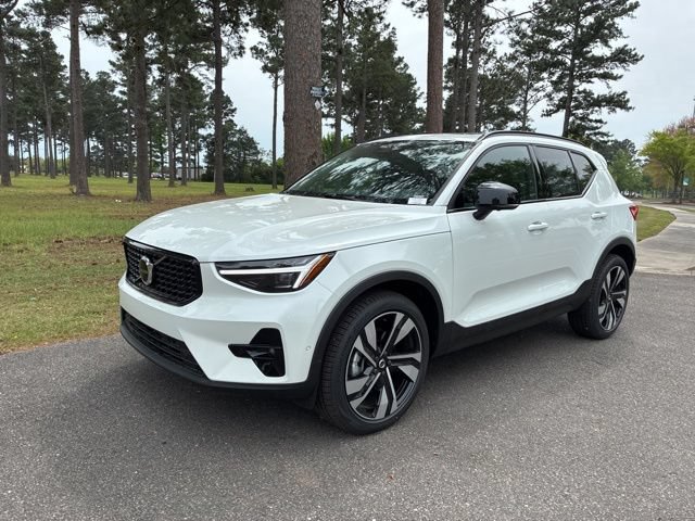 New 2026 Volvo XC40 B5 Ultra w/ Protection Package Premier AWD/4WD image 1