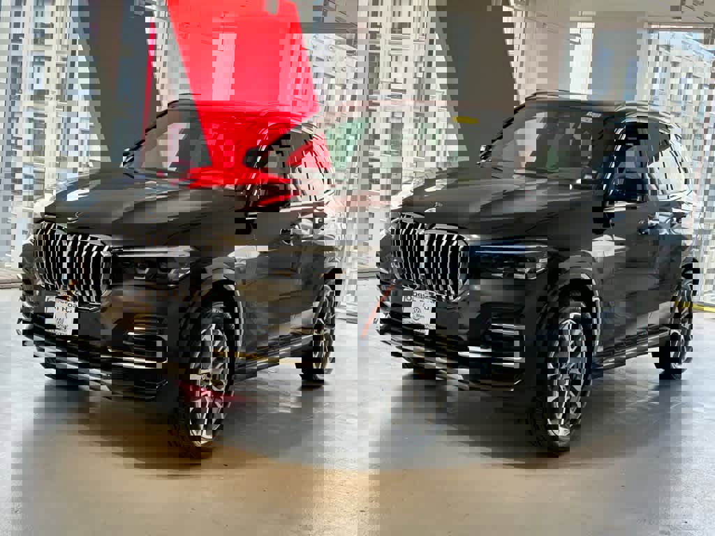 Used 2022 BMW X5 xDrive40i w/ Premium Package