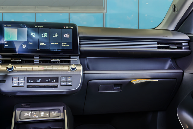 New 2026 Hyundai Kona SEL Premium FWD image 14