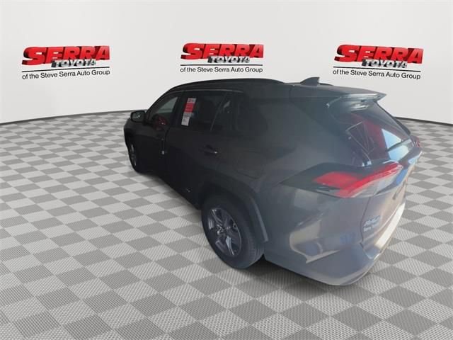 Used 2025 Toyota RAV4 LE image 7