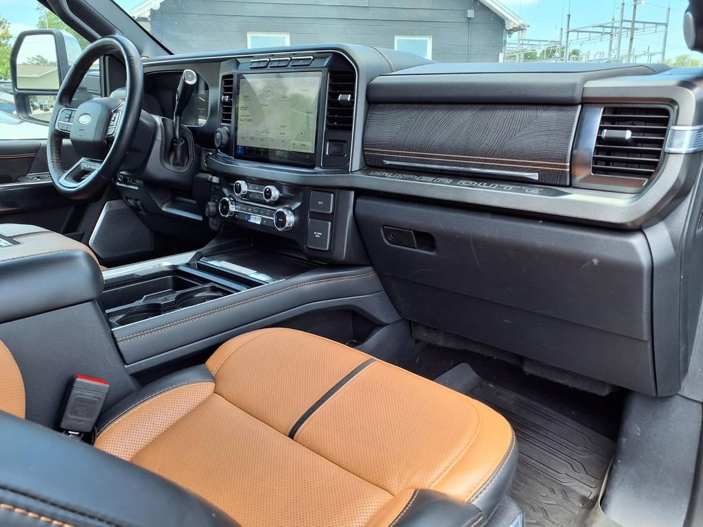 Used 2023 Ford F250 Platinum AWD/4WD image 12