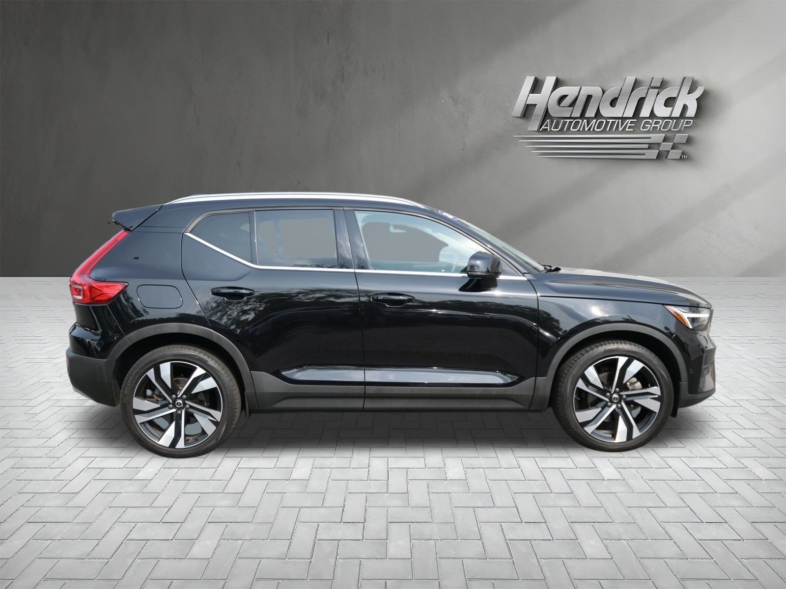 Used 2023 Volvo XC40 B5 Ultimate w/ Climate Package AWD/4WD image 10