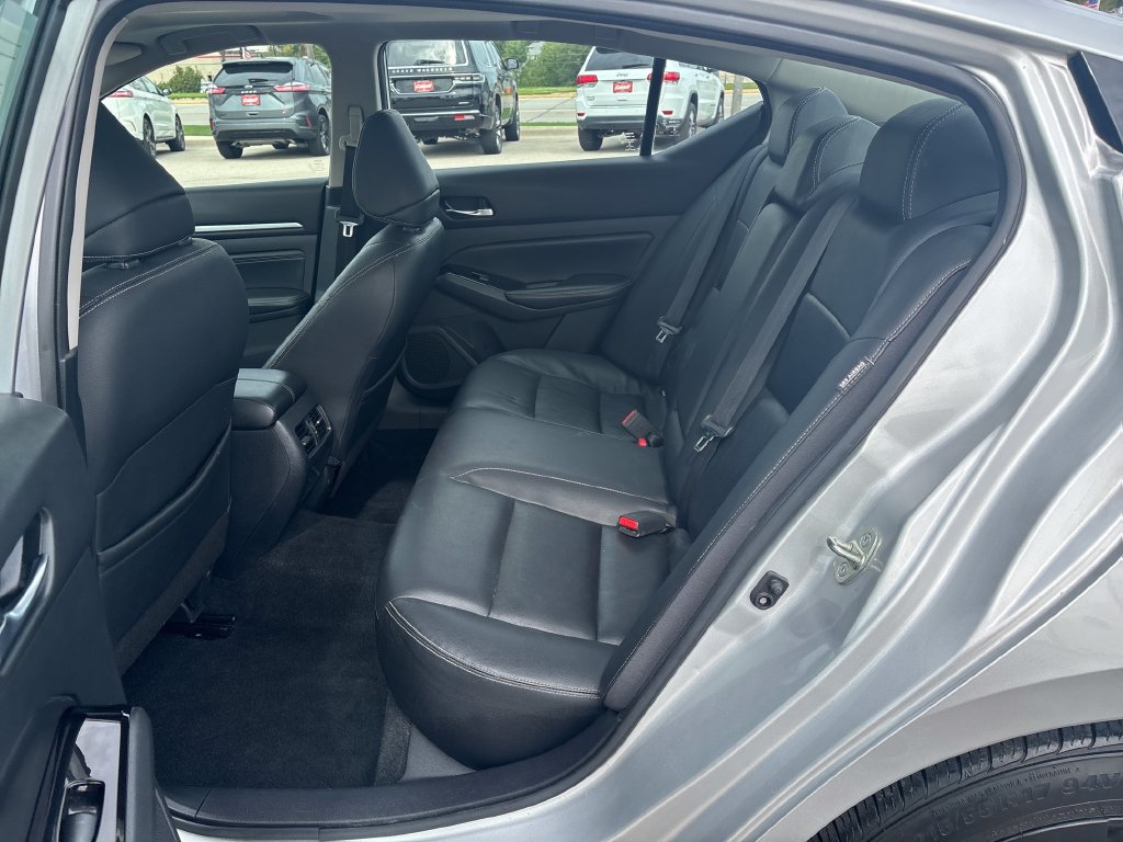 Used 2020 Nissan Altima 2.5 SL FWD image 15