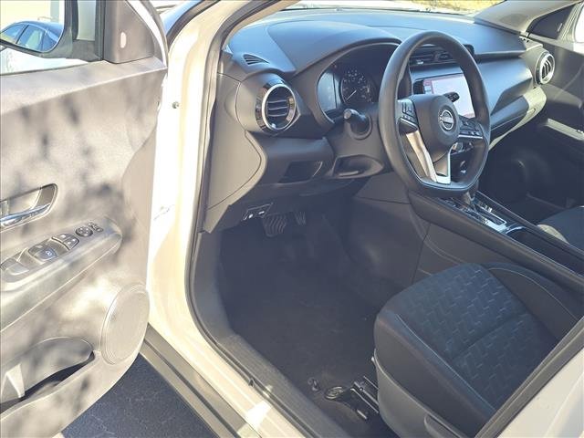 Used 2023 Nissan Kicks SV image 8