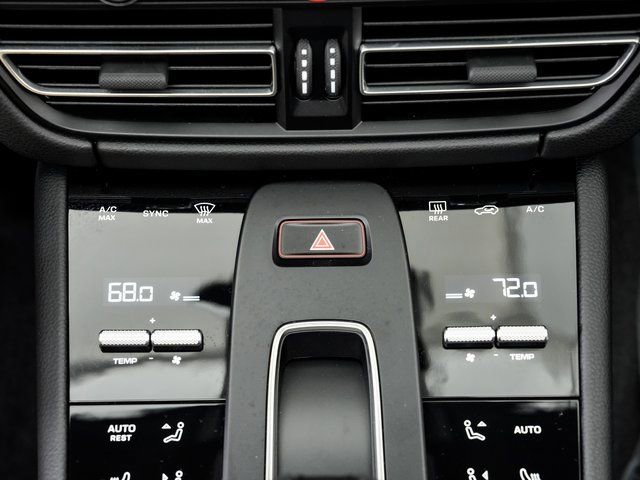 Certified 2023 Porsche Macan Turbo image 20