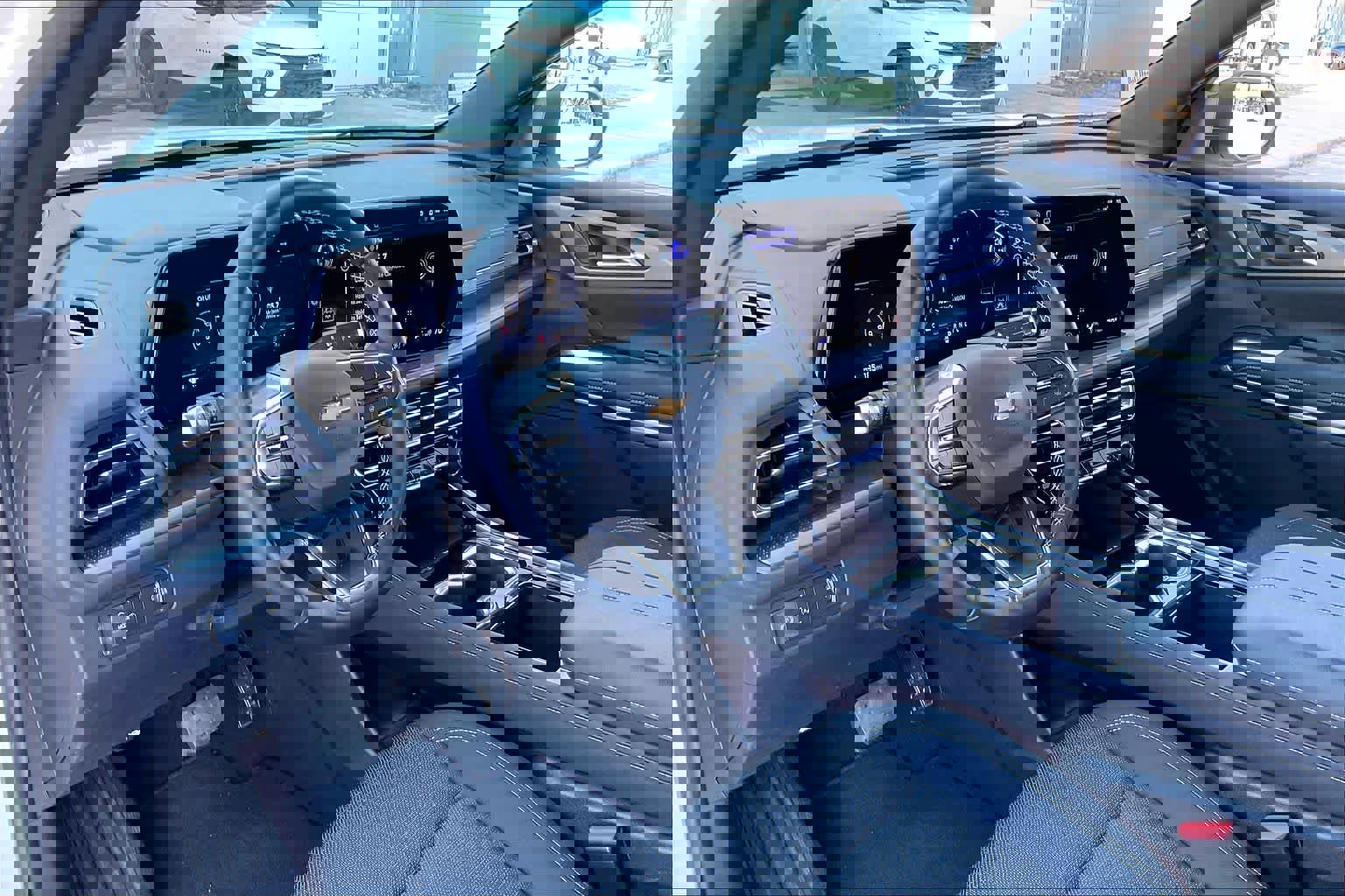 Certified 2025 Chevrolet Traverse LT image 17