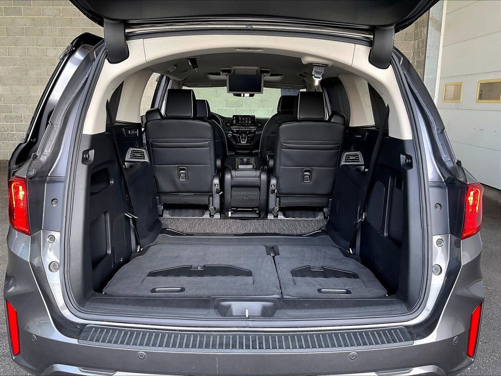 Used 2025 Honda Odyssey Elite image 8