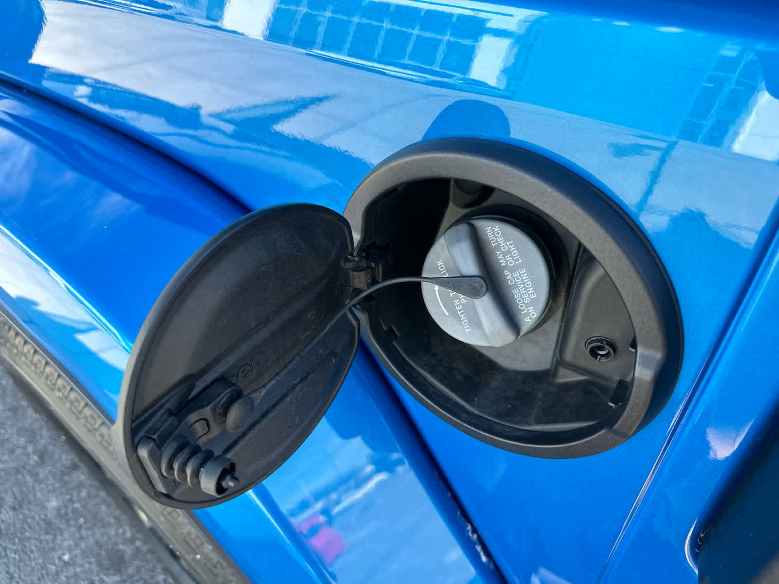 Used 2023 Jeep Wrangler Sahara w/ Cold Weather Group image 17