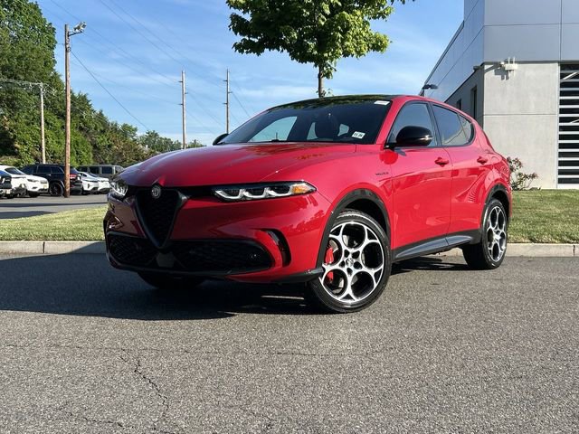 Used 2024 Alfa Romeo Tonale Veloce AWD/4WD image 1