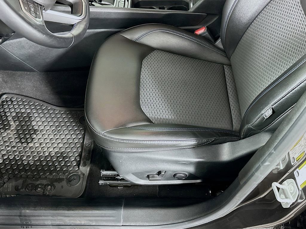 Certified 2022 Jeep Compass Latitude w/ Convenience Group image 30