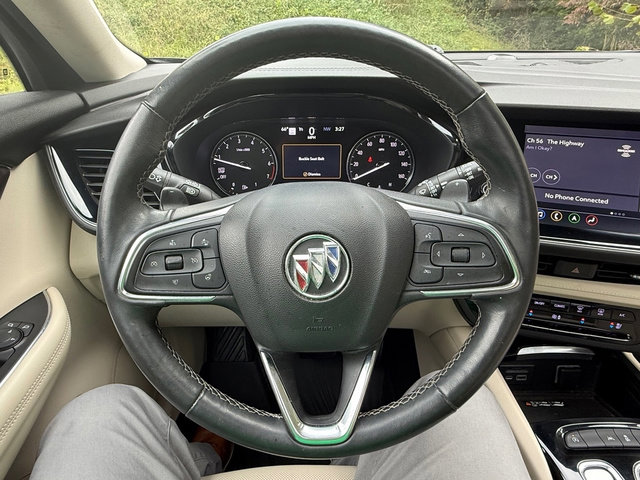 Used 2022 Buick Envision Avenir w/ Technology Package II image 25