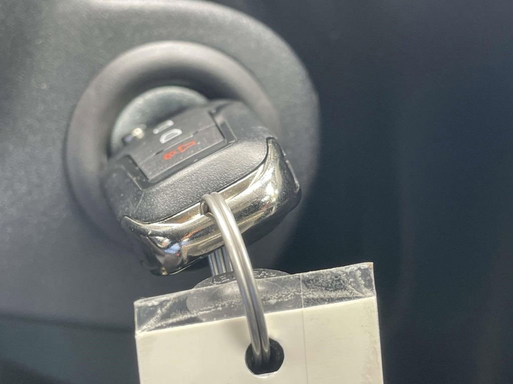 New 2025 Ford Maverick XL image 5