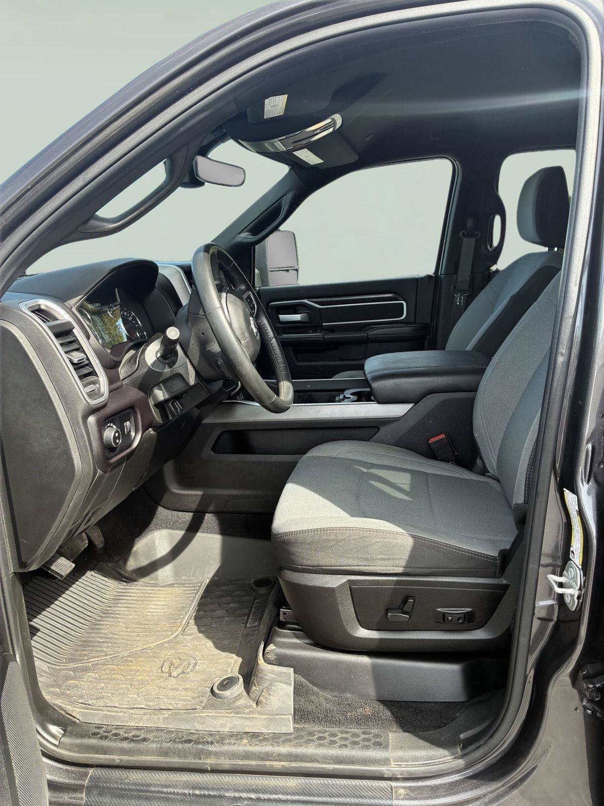 Used 2024 RAM 2500 Big Horn w/ Snow Chief Group AWD/4WD image 15