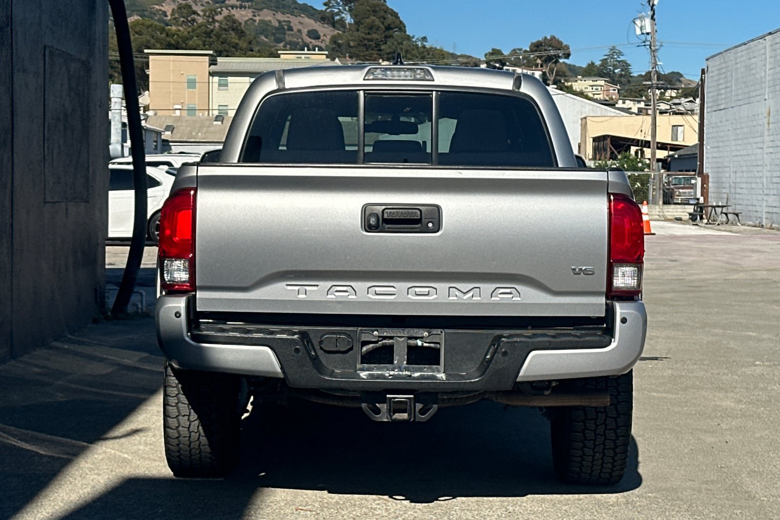 Used 2016 Toyota Tacoma TRD Sport RWD image 7