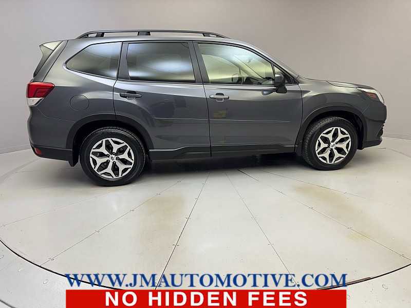 Used 2023 Subaru Forester Premium AWD/4WD image 6