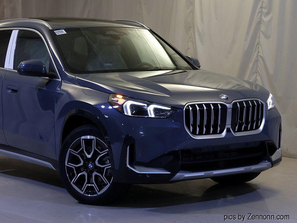 New 2026 BMW X1 xDrive28i w/ Technology Package AWD/4WD image 2