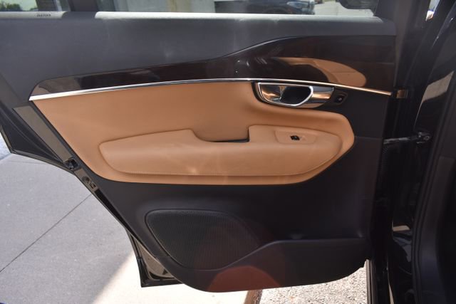 Used 2016 Volvo XC90 T6 Momentum w/ Momentum Plus Package AWD/4WD image 39
