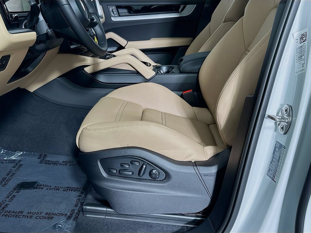Certified 2026 Porsche Cayenne AWD/4WD image 22