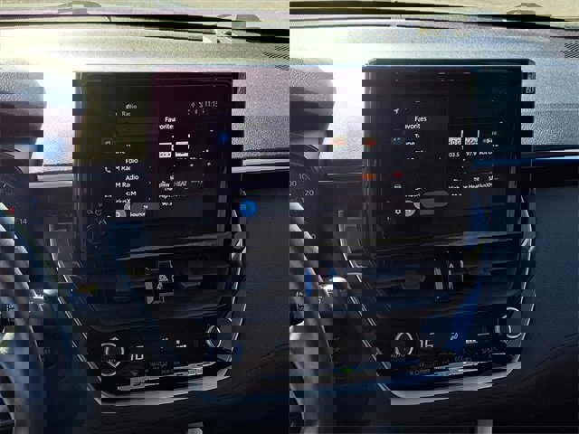 Used 2024 Toyota Corolla Cross LE image 8