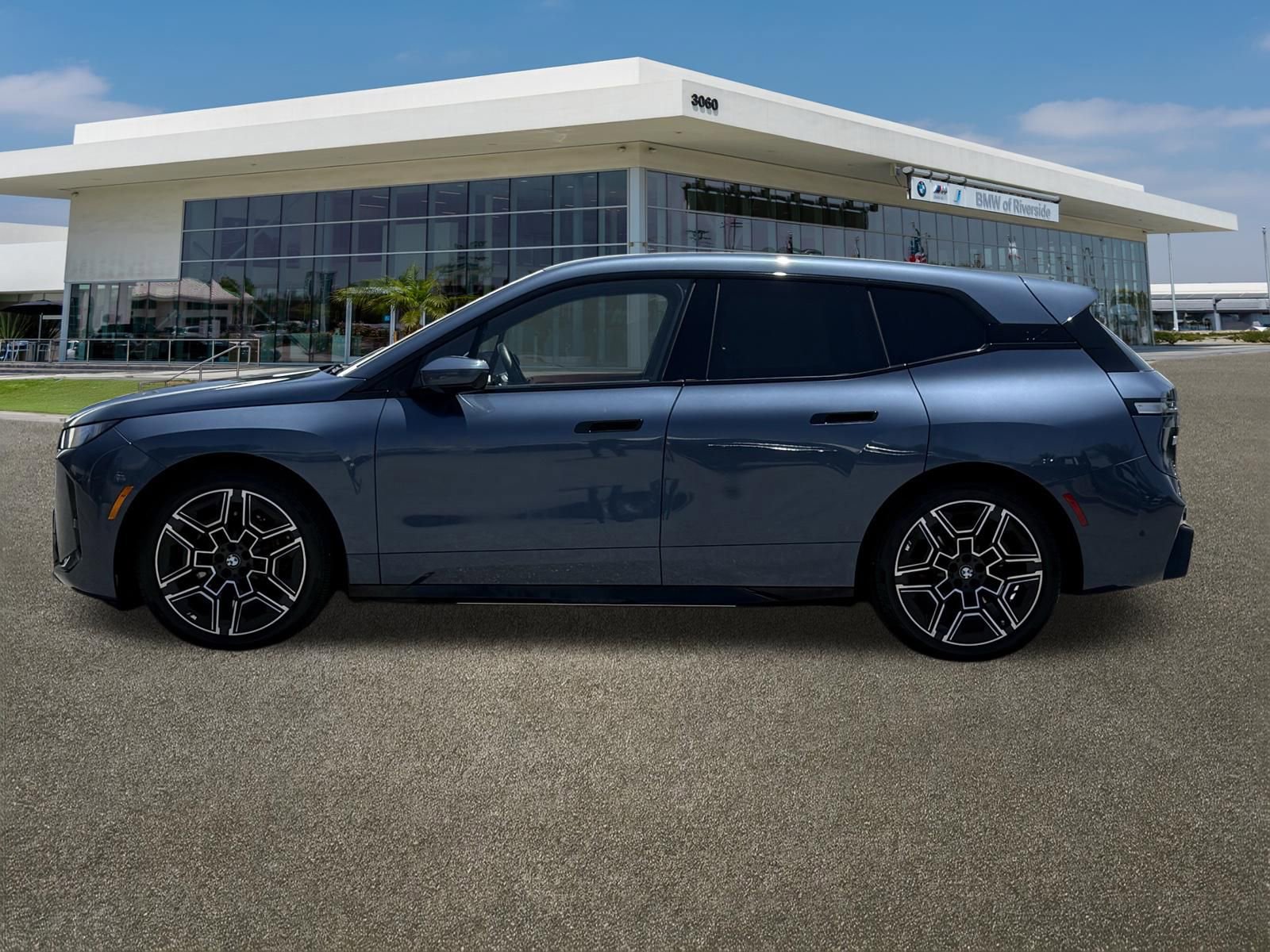 Used 2026 BMW iX xDrive60 w/ M Sport Package AWD/4WD image 6