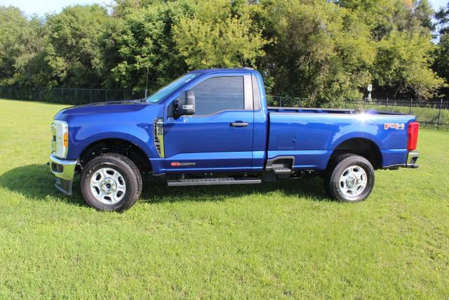 Used 2026 Ford F350 XLT w/ FX4 Off-Road Package AWD/4WD image 3