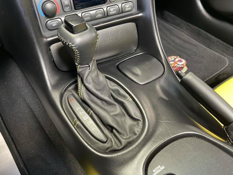 Used 1998 Chevrolet Corvette Convertible w/ Memory Pkg RWD image 37