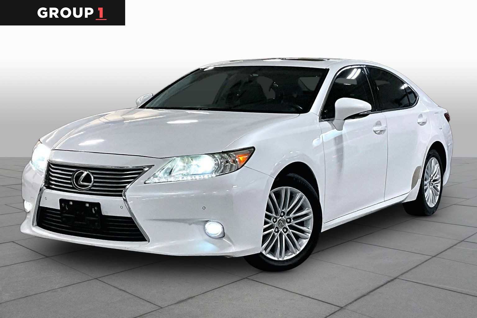 Used 2014 Lexus ES 350 w/ Luxury Package FWD image 1