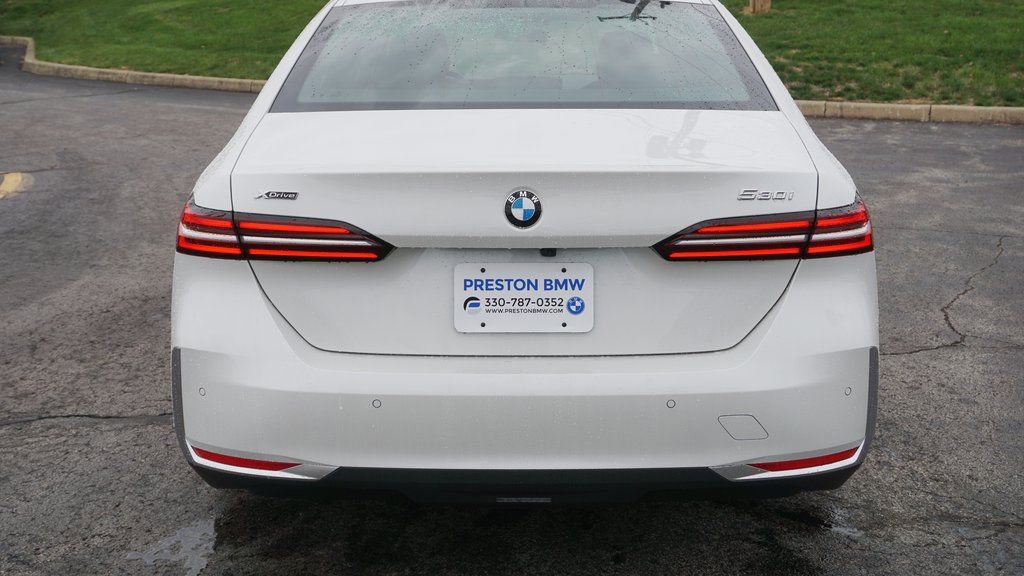 Used 2026 BMW 530i xDrive w/ Premium Package image 4