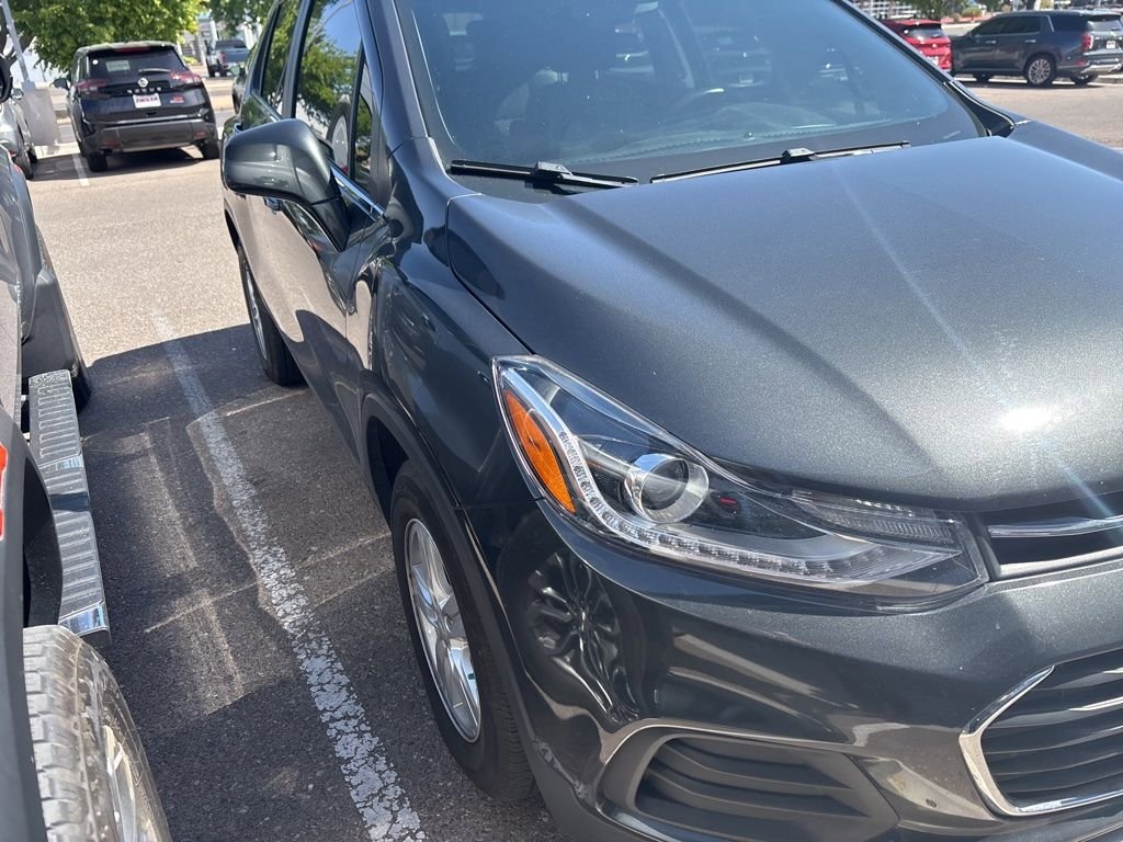 Used 2017 Chevrolet Trax LT w/ LT Convenience Package FWD image 5