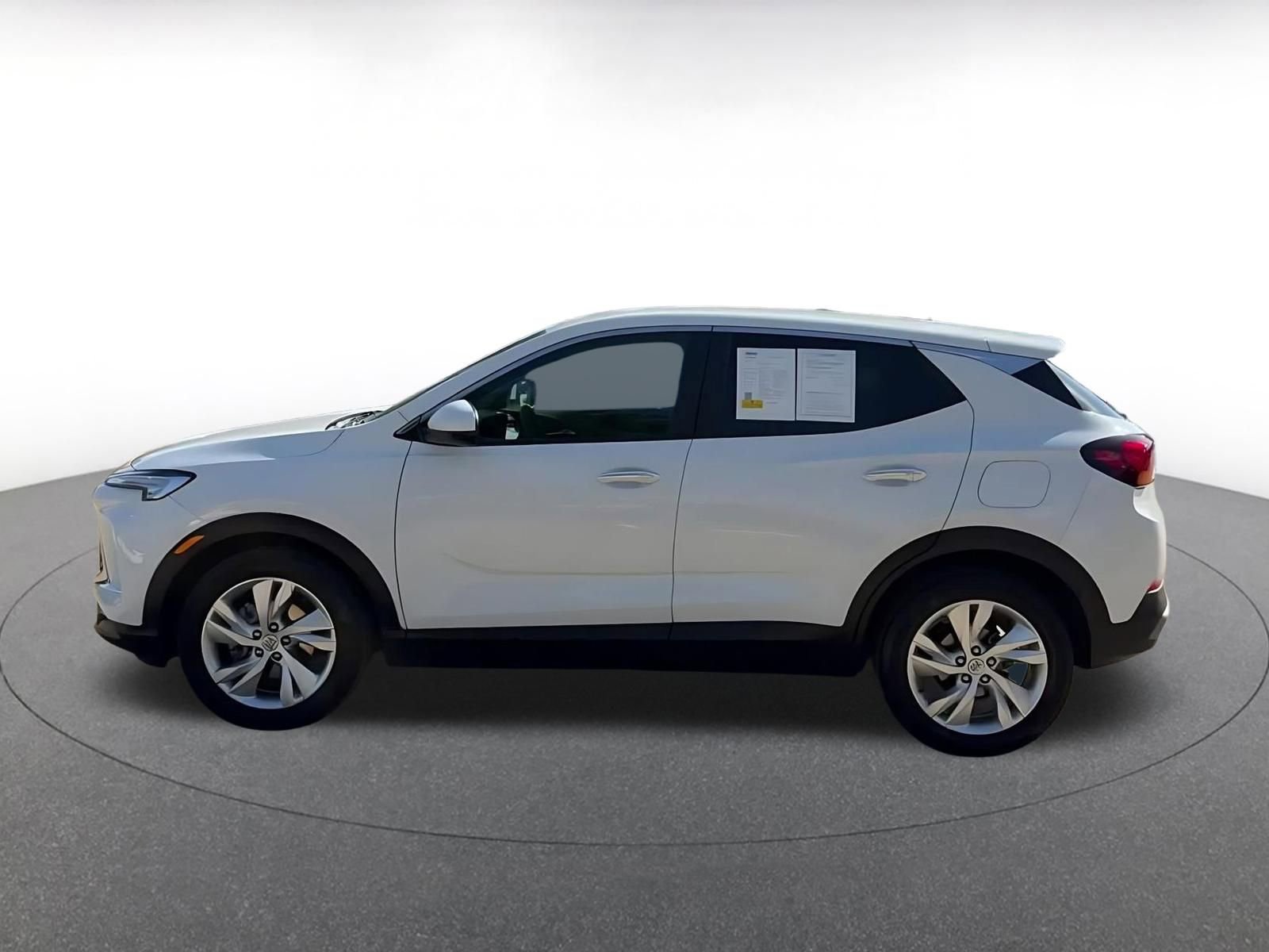 Used 2025 Buick Encore GX Preferred FWD image 9