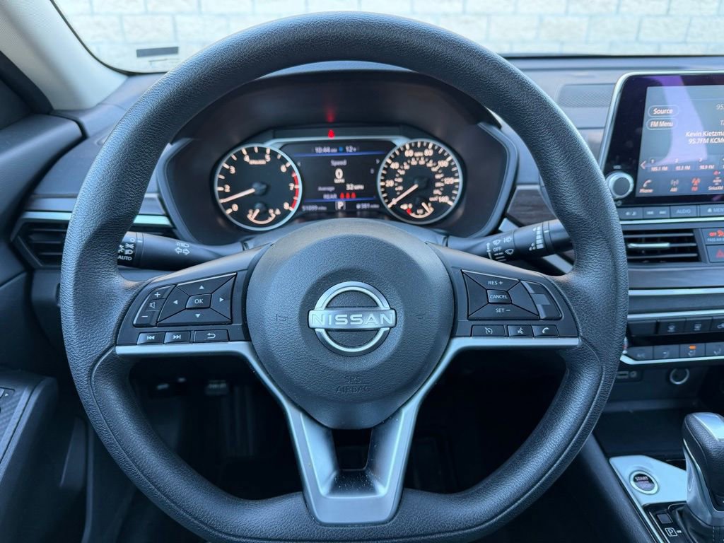 Used 2024 Nissan Altima 2.5 SV image 19