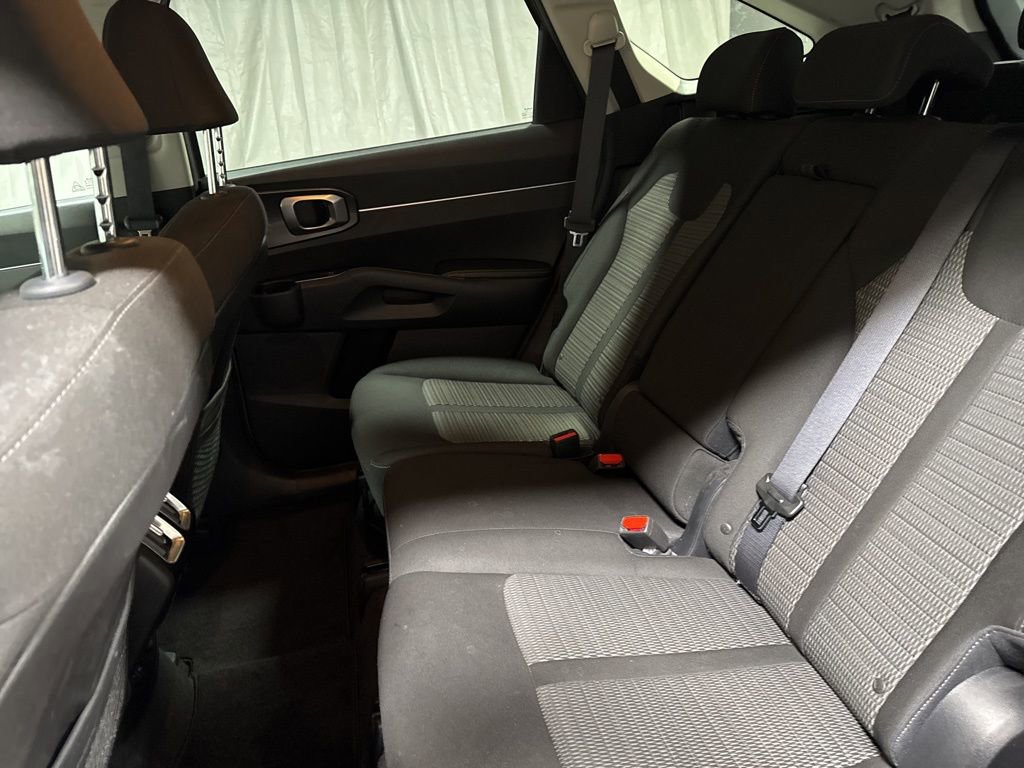 Used 2023 Kia Sorento LX FWD image 14