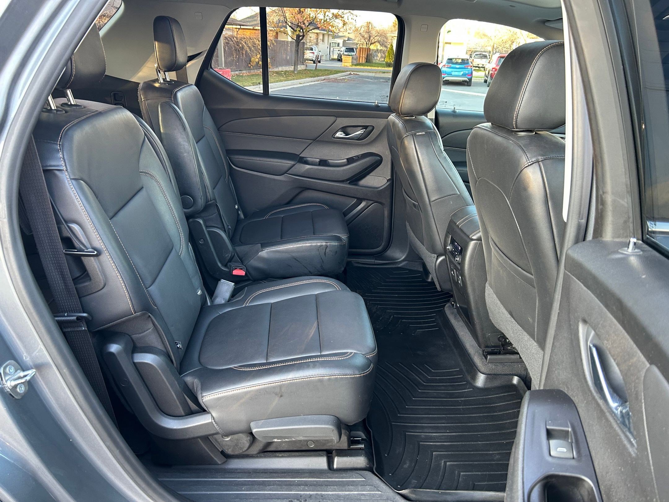 Used 2018 Chevrolet Traverse LT image 26