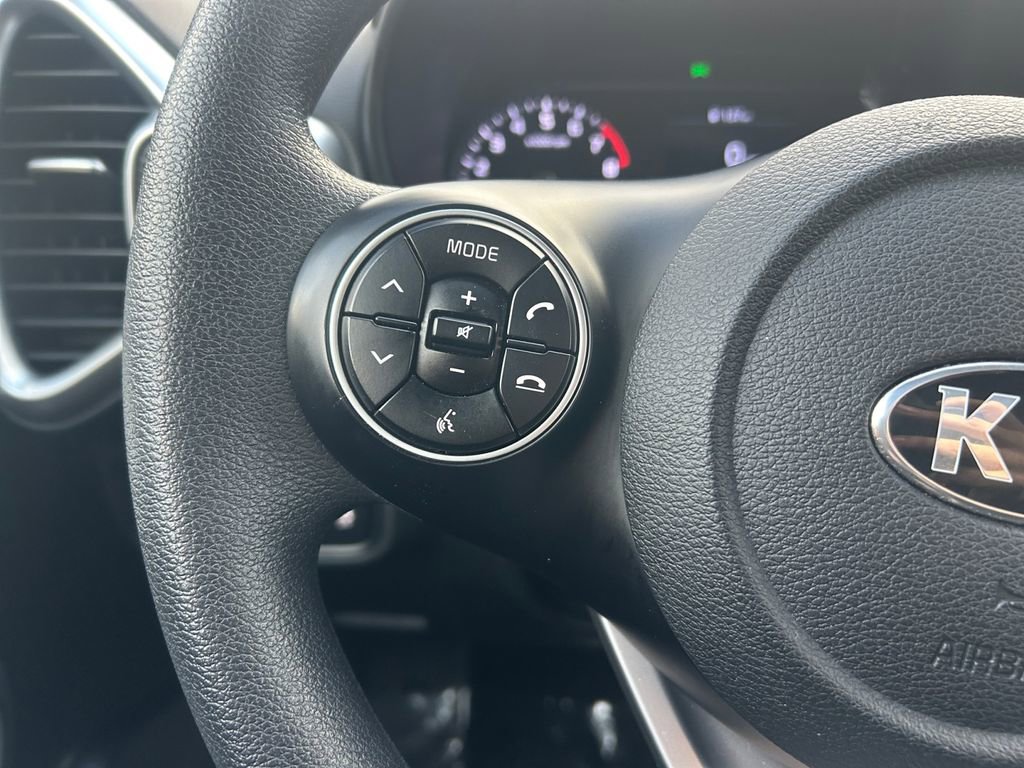 Used 2021 Kia Soul LX image 17