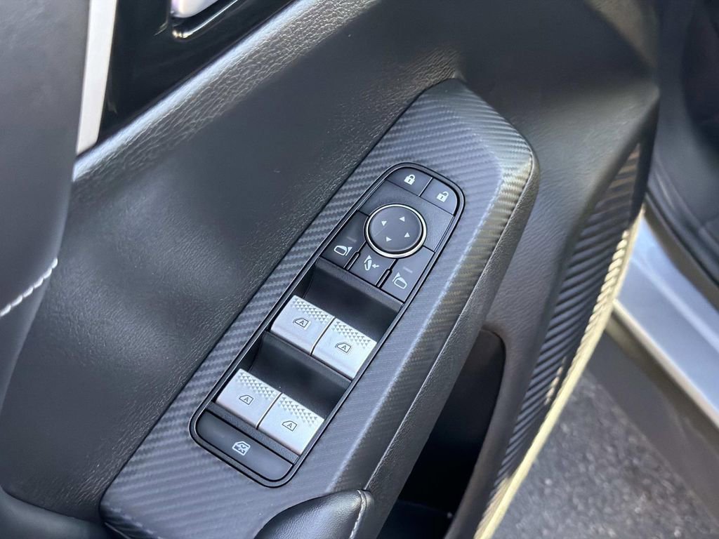 Used 2024 Mitsubishi Outlander SE image 21