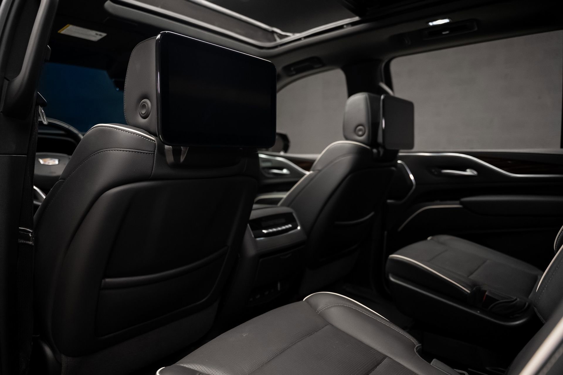 Used 2024 Cadillac Escalade ESV Premium Luxury RWD image 72
