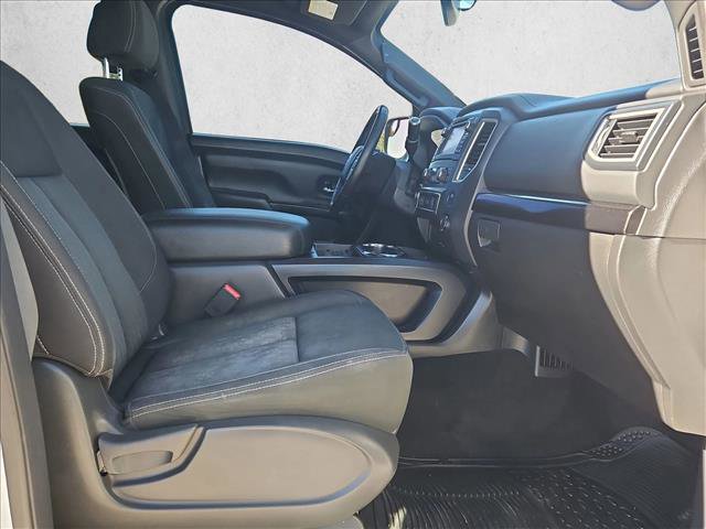 Used 2018 Nissan Titan SV w/ SV Convenience Package image 20