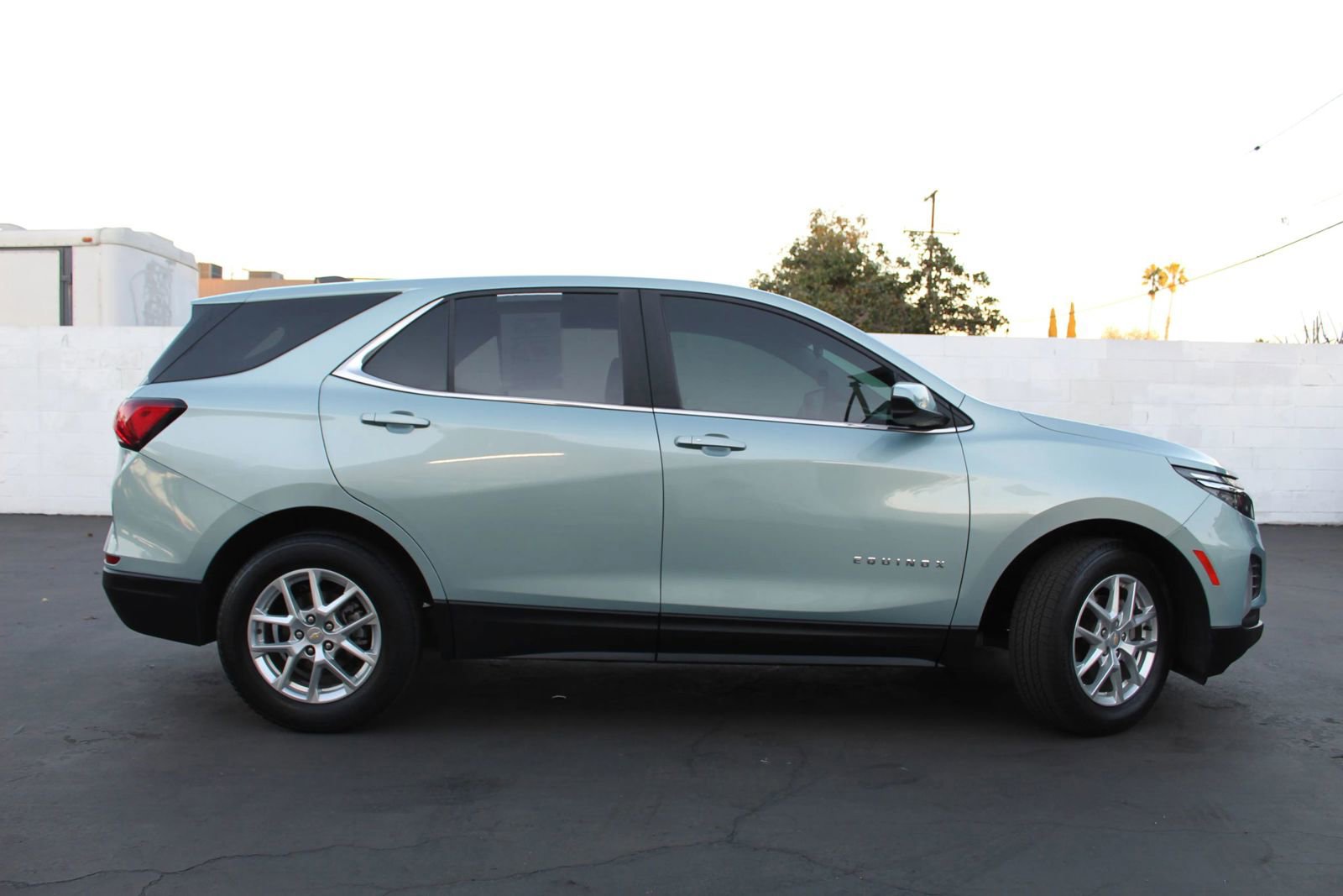 Used 2022 Chevrolet Equinox LT FWD image 6