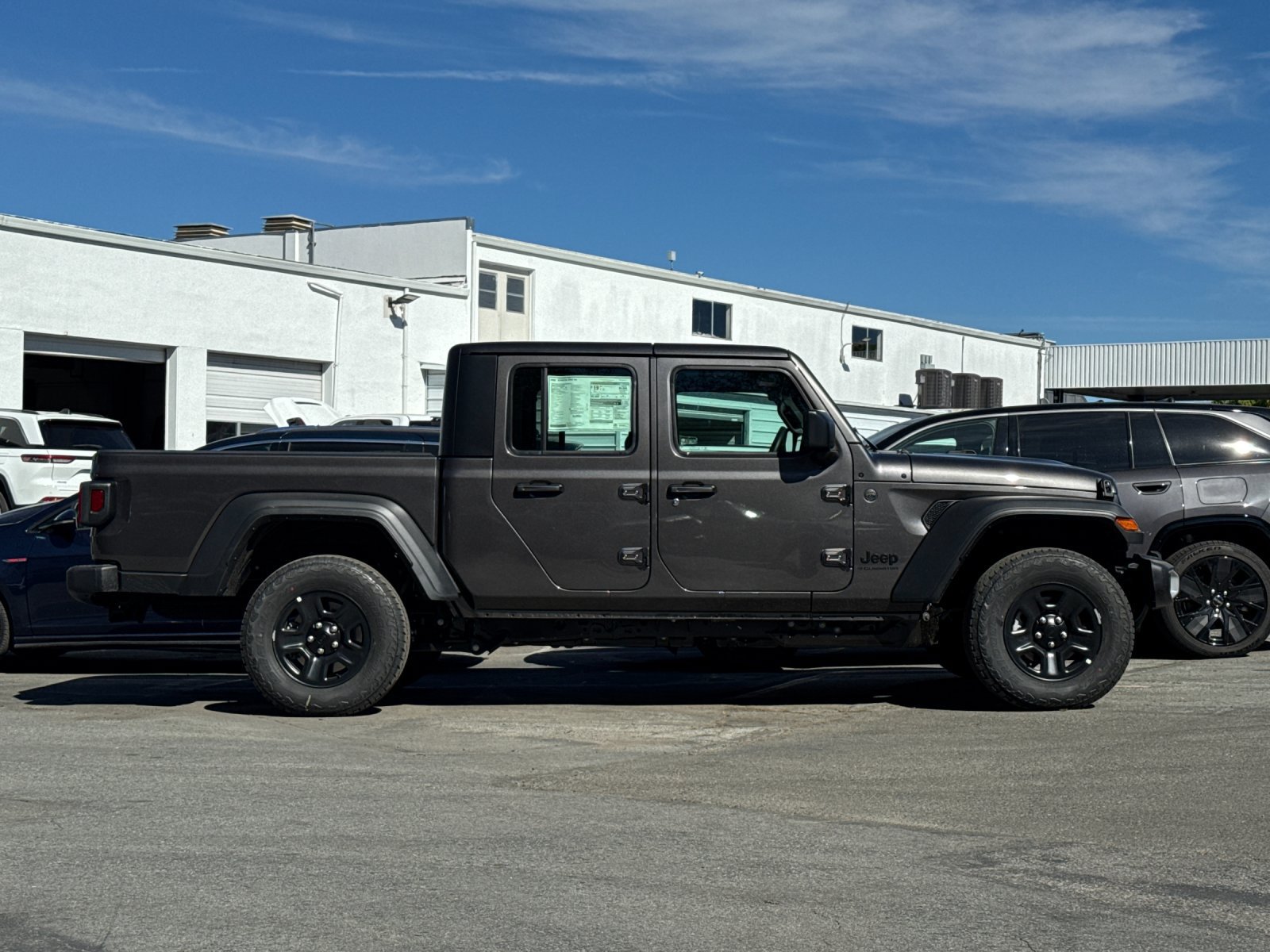 New 2026 Jeep Gladiator Sport AWD/4WD image 3